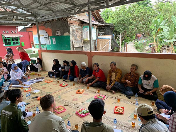 Students and community members in a focus group discussion in Kampung Gowok, Sleman Regency, Yogyakarta province.